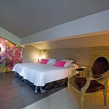 Castillo 3*